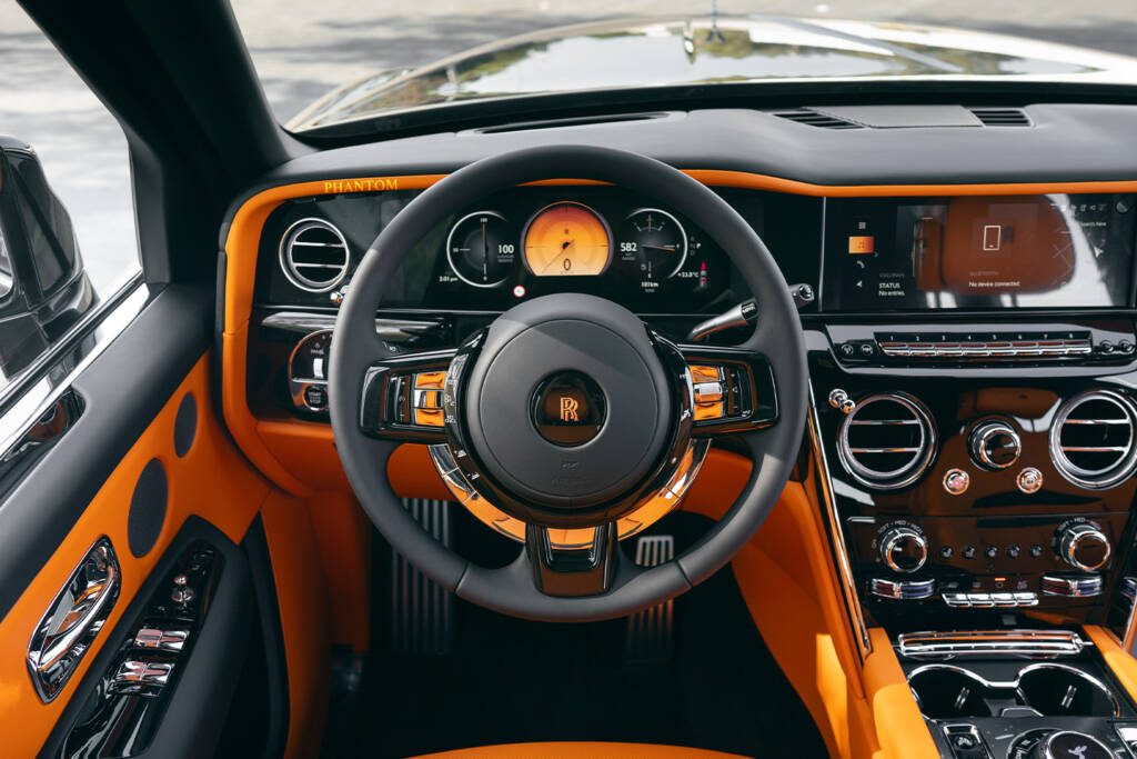 Rent a car near me in Dubai with Larsson - luxury, SUV, and economy vehicles for flexible rental options.